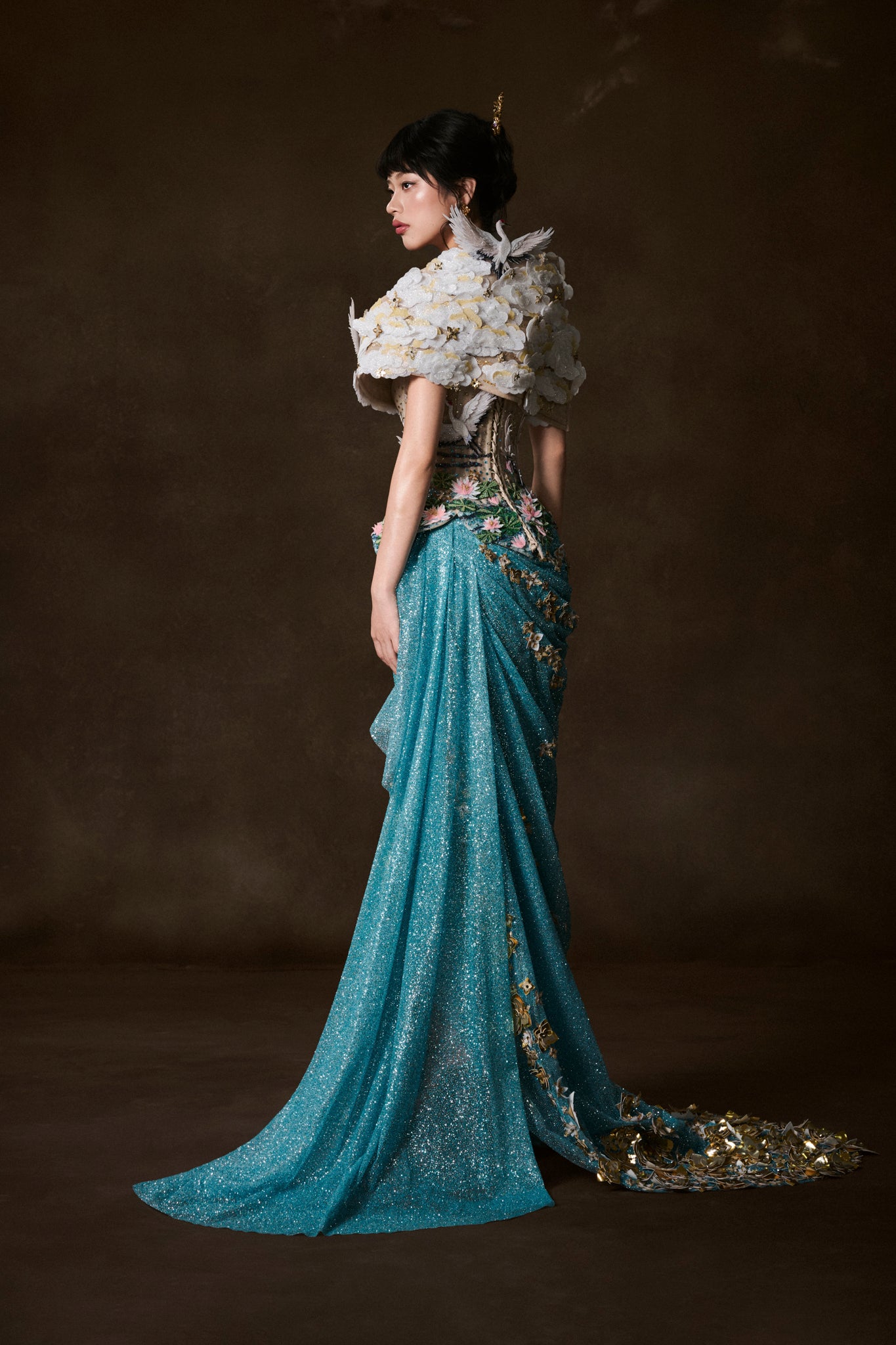 LOOK 1: Sacred Cranes