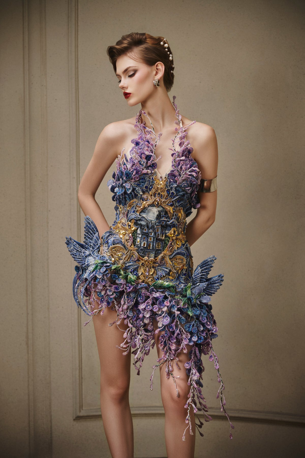 LOOK 8 – The Château Beneath the Wisteria