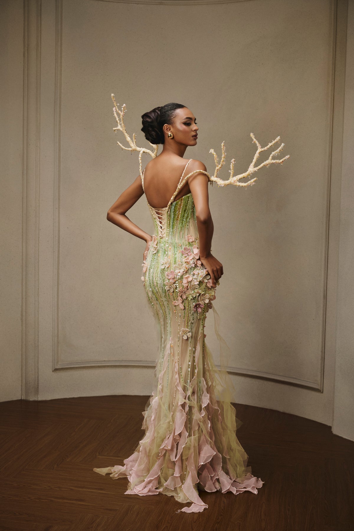 LOOK 25 — Secret Garden