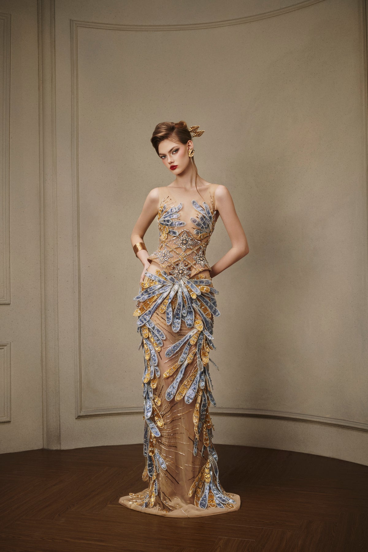LOOK 27 — Myth in Bloom