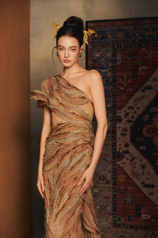 LOOK 12 — Golden Echoes