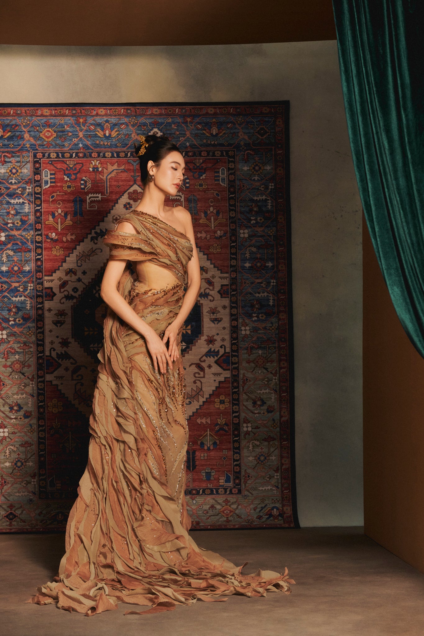 LOOK 12 — Golden Echoes