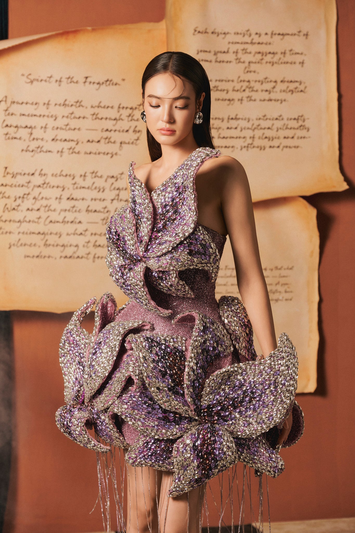 LOOK 7 — Cosmic Lily