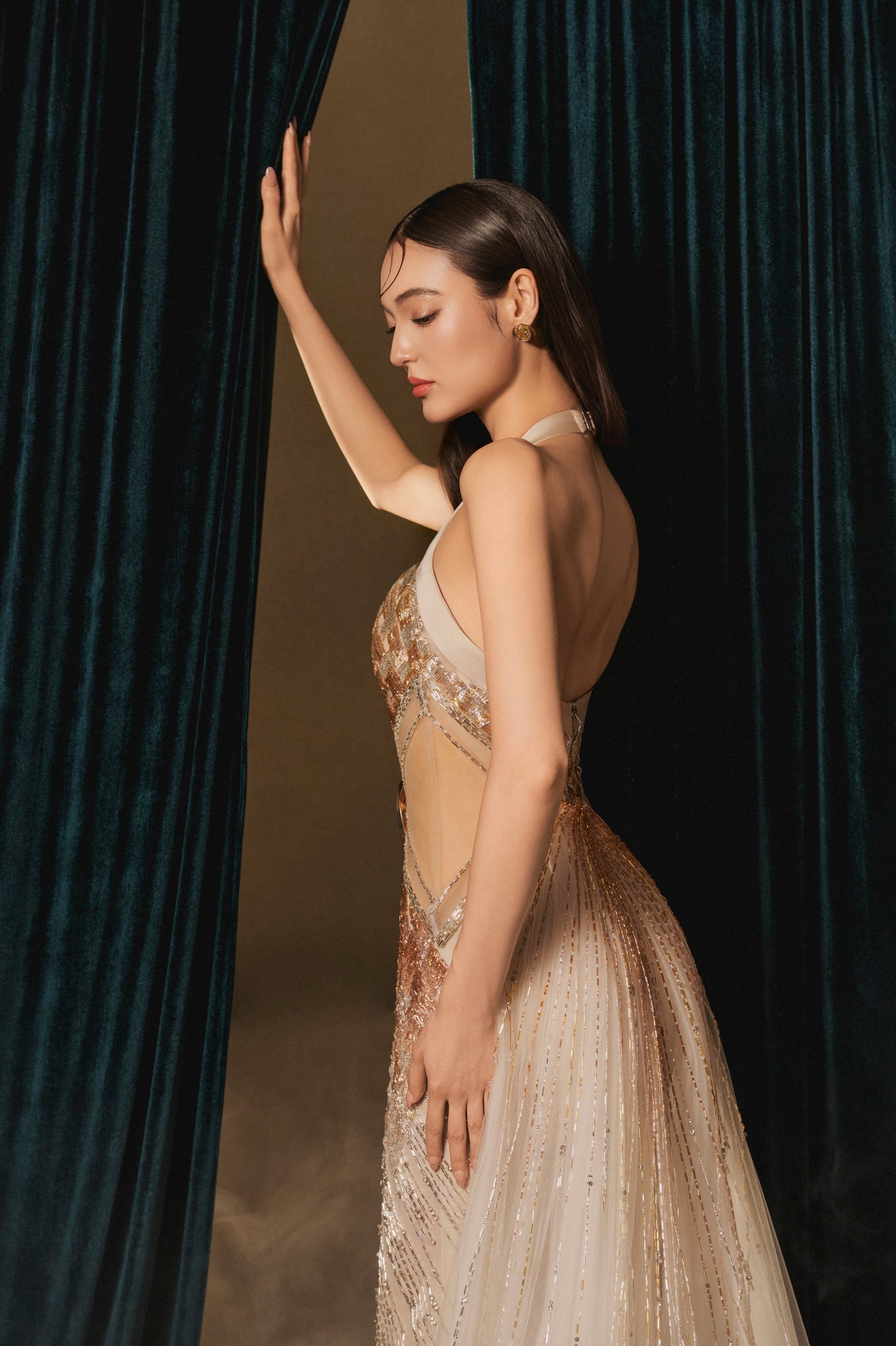 LOOK 18 — Goddess Relic