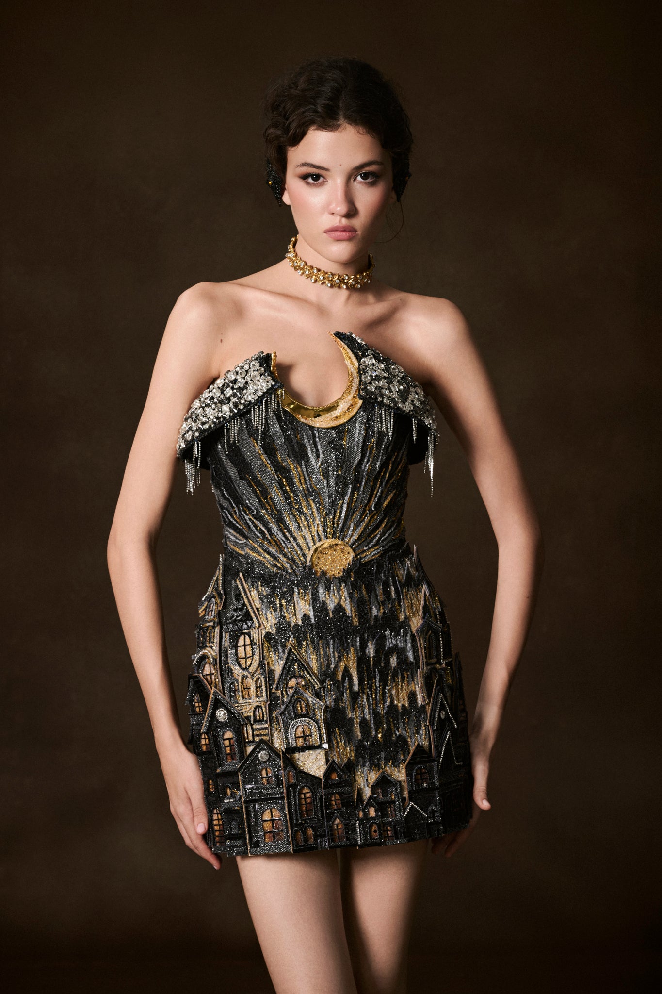 LOOK 6: Golden Eclipse