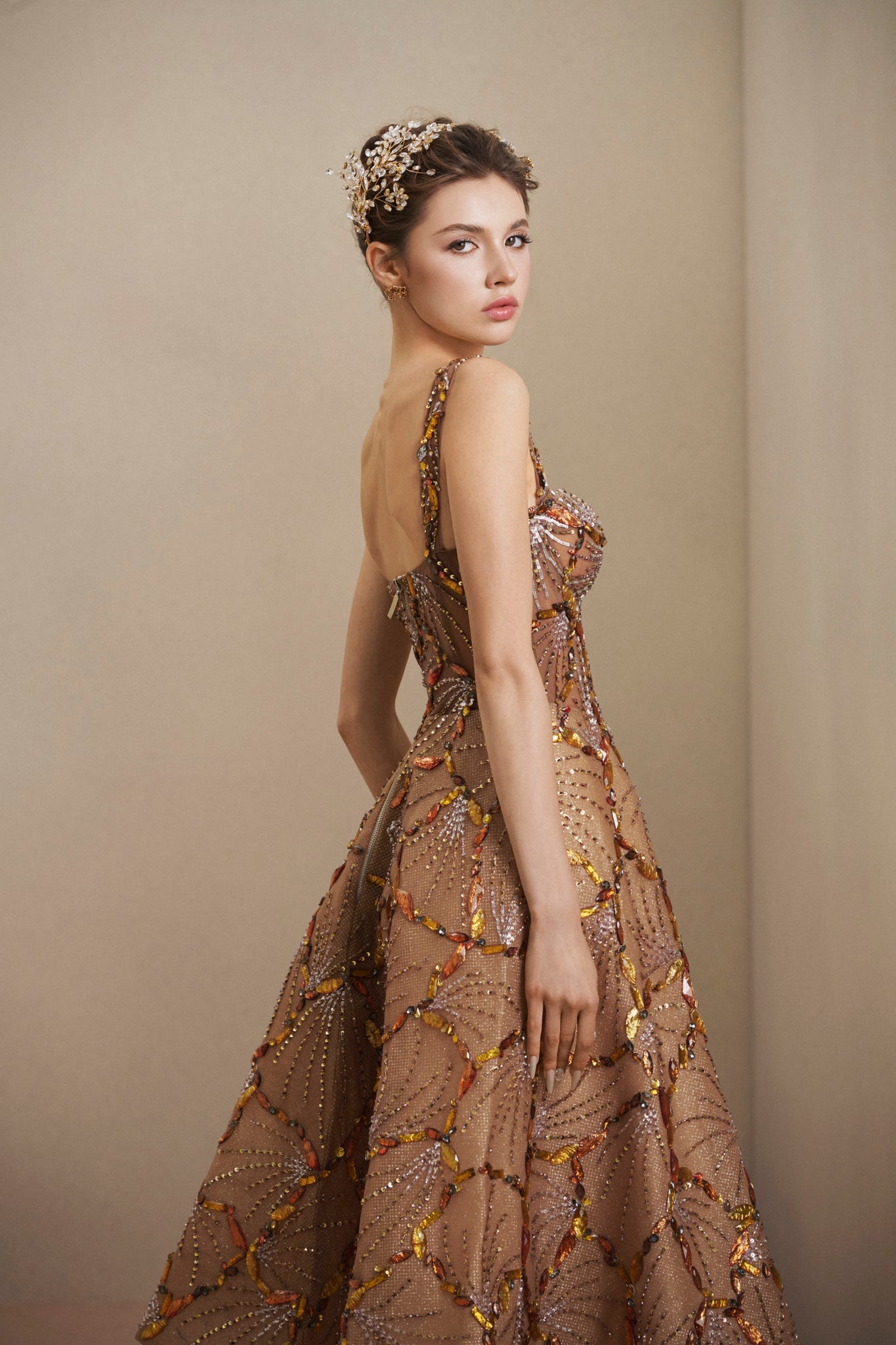 LOOK 17: Golden Roots