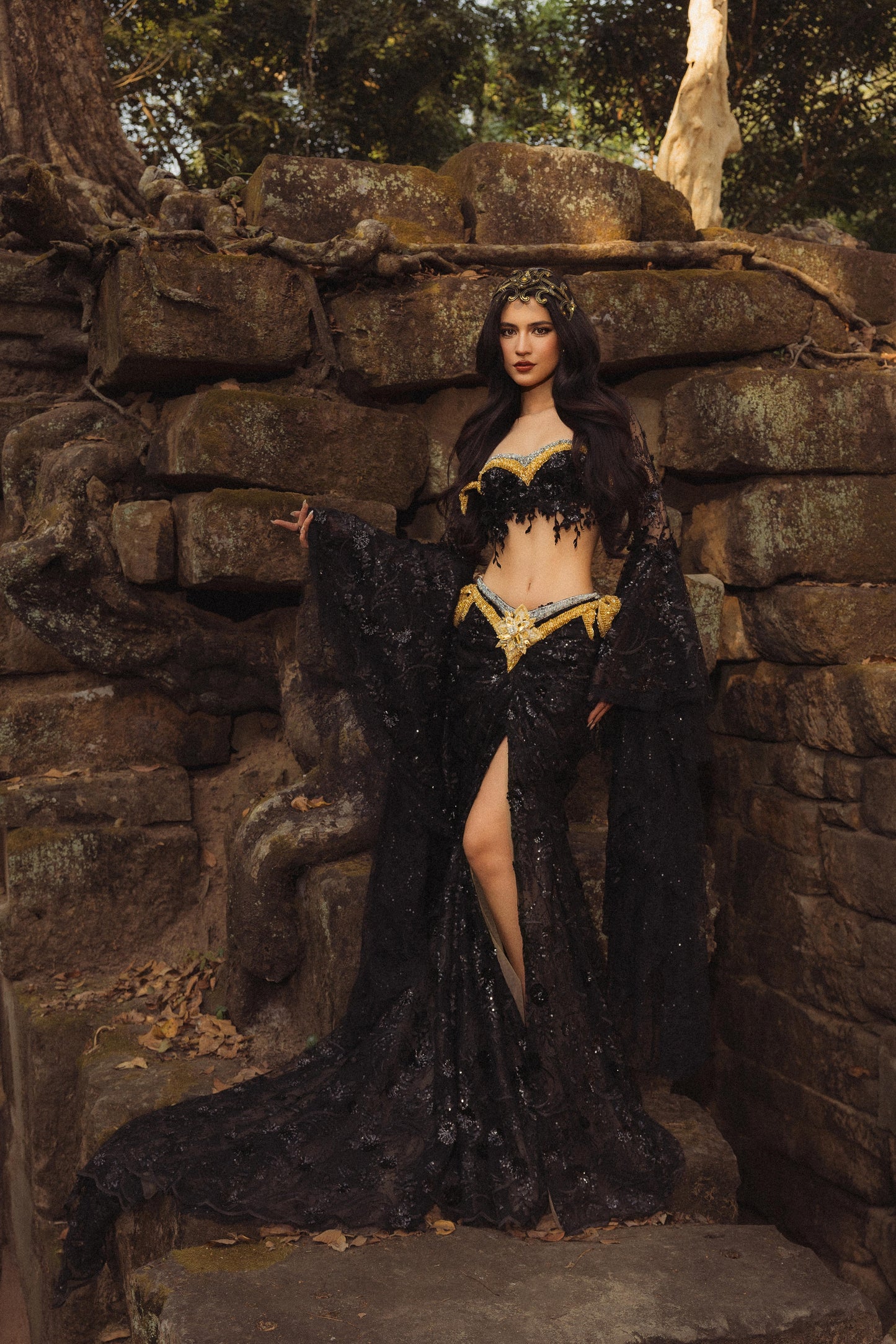 LOOK 01