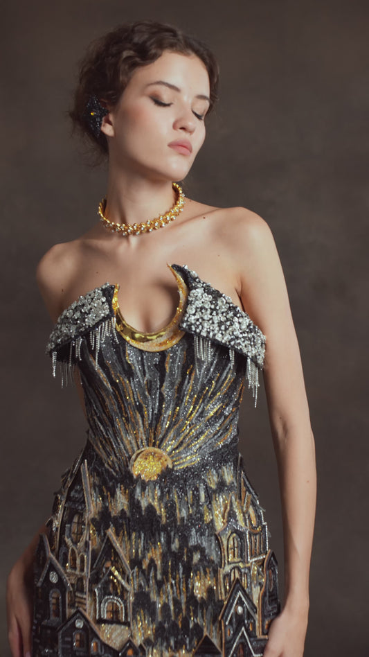LOOK 6 – Golden Eclipse