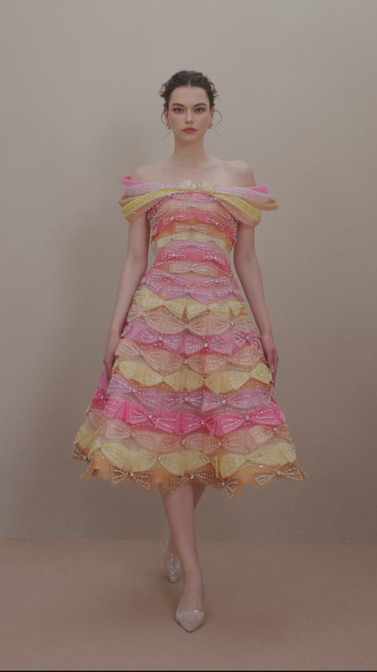 LOOK 8: Sunlit Ribbons